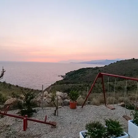Twins Sarandë