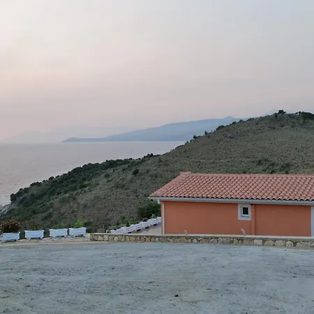 Twins Sarandë